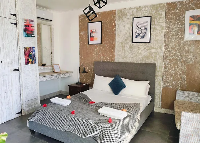 Northwest Bay Seaview Apartment